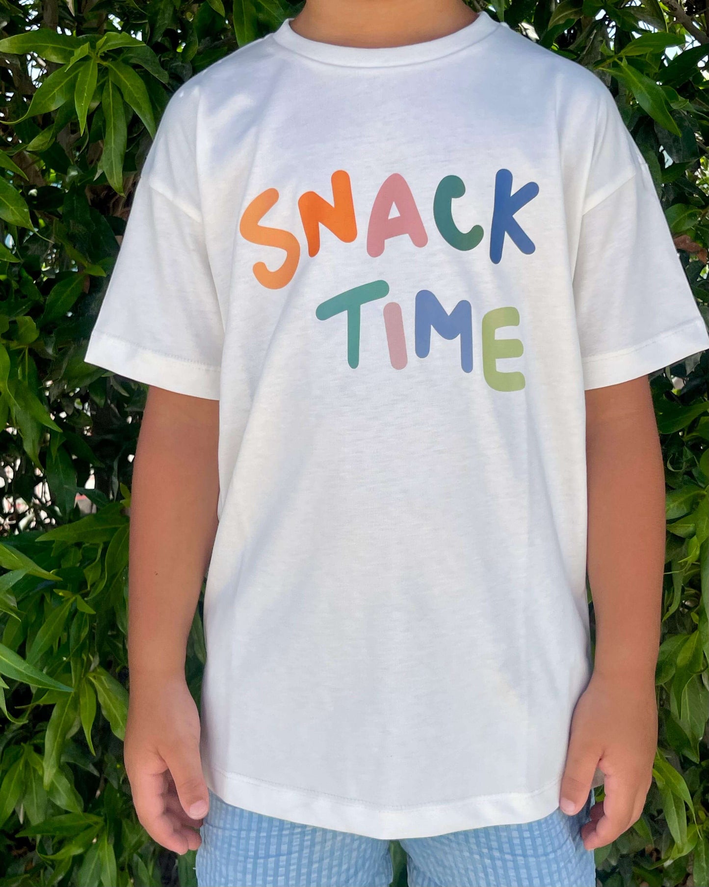 Minimalist kids t-shirt made from breathable organic fabric
